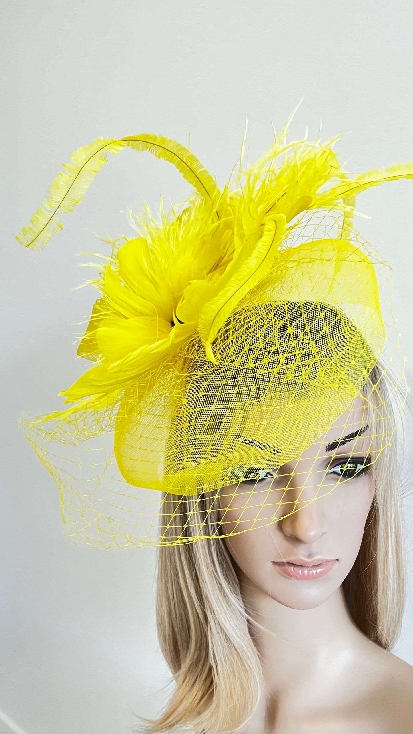 z-Sold Yellow Fascinator Feather