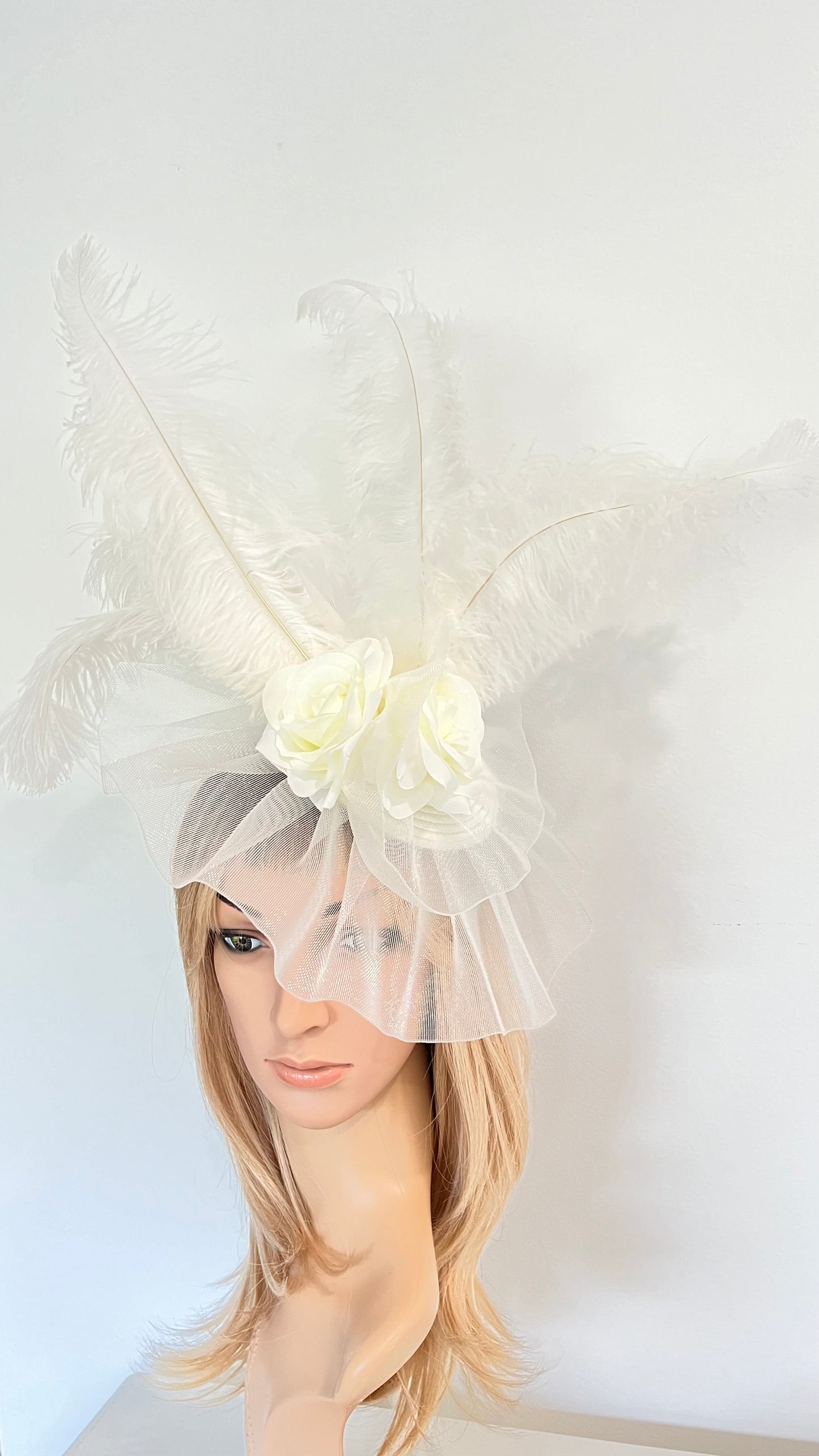 White Feather Fascinator