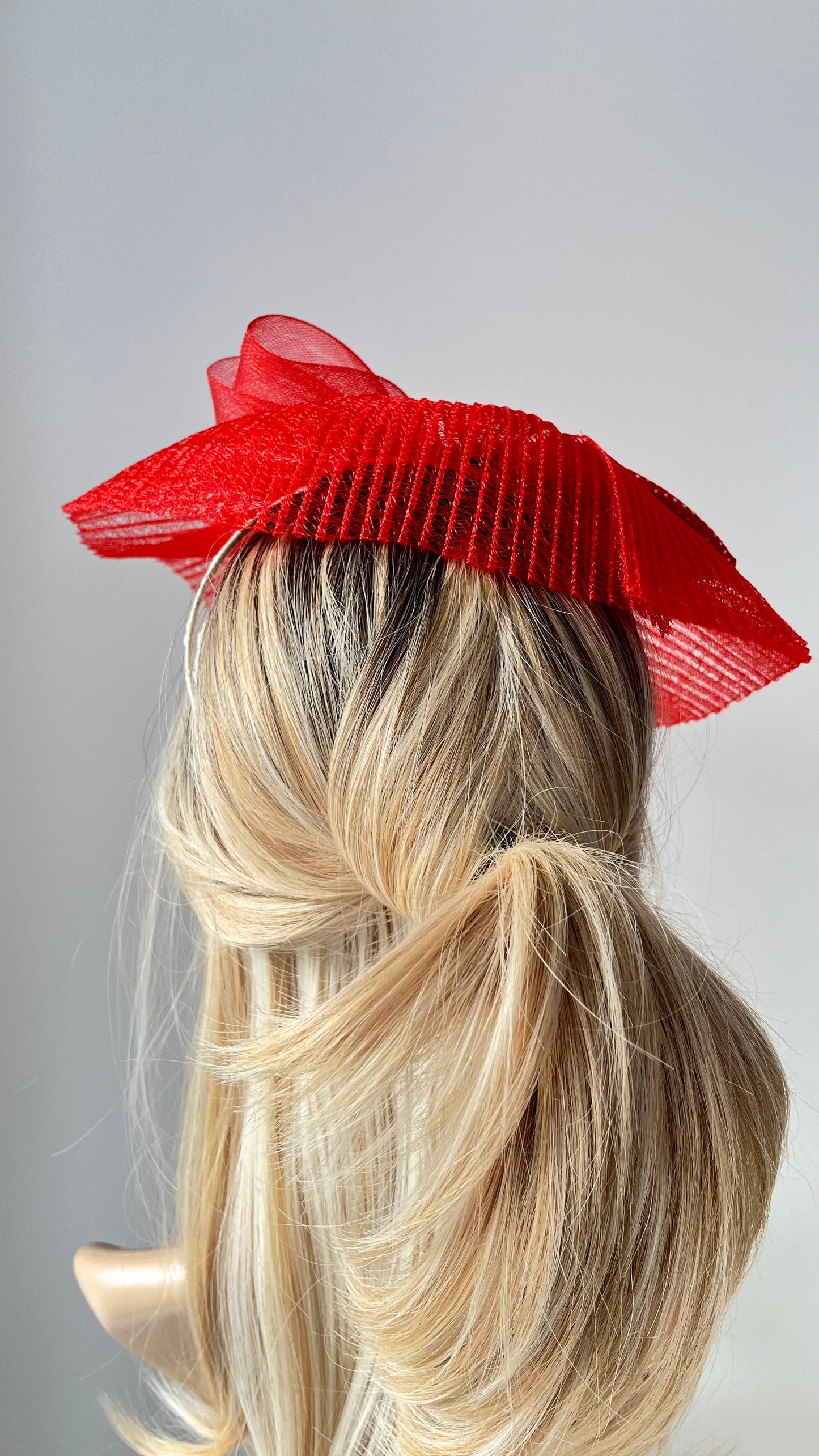 z-Sold Red Fascinator