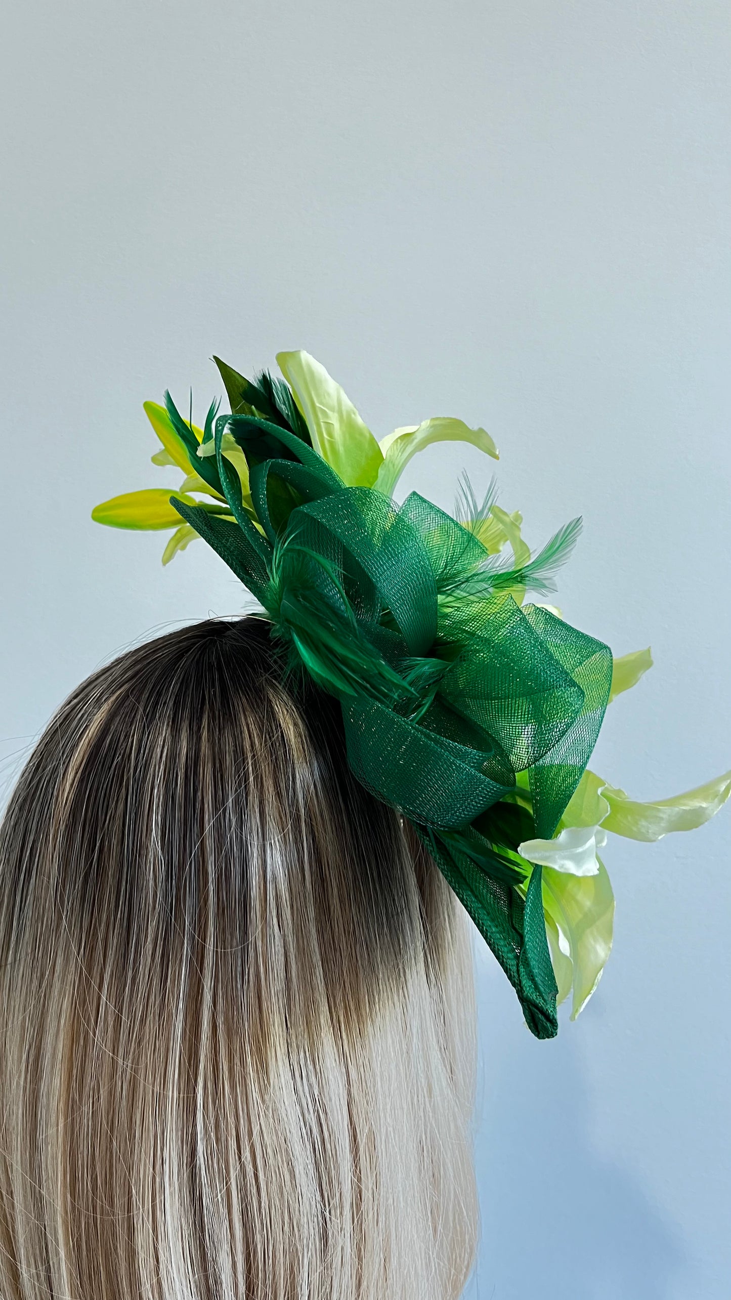 z-Sold Green Lily Fascinator